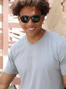 T-shirt γκρι με ανάγλυφο διακριτικό τύπωμα 10-606