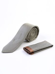 Ανδρική γραβάτα με μαντηλάκι σε χρυσαφί 220-103