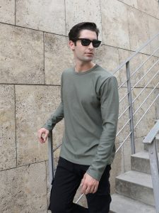 Ανδρική Λεπτή Μπλούζα Με Μακρύ Μανίκι 10-650 Χακί