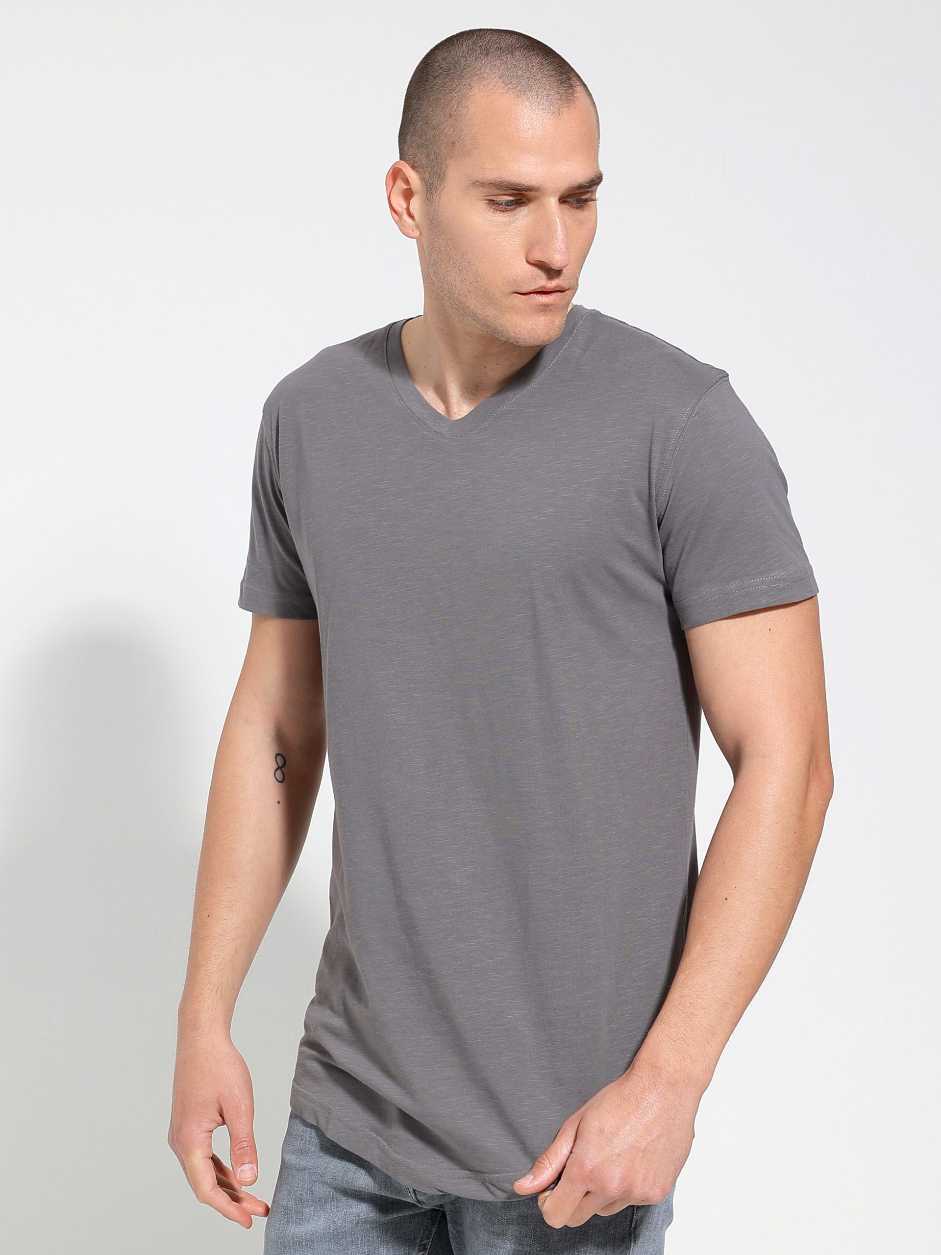 4S0A2260 Oversized Κοντομάνικο T-shirt Με V Λαιμό 10-711 Γκρι - Image 1