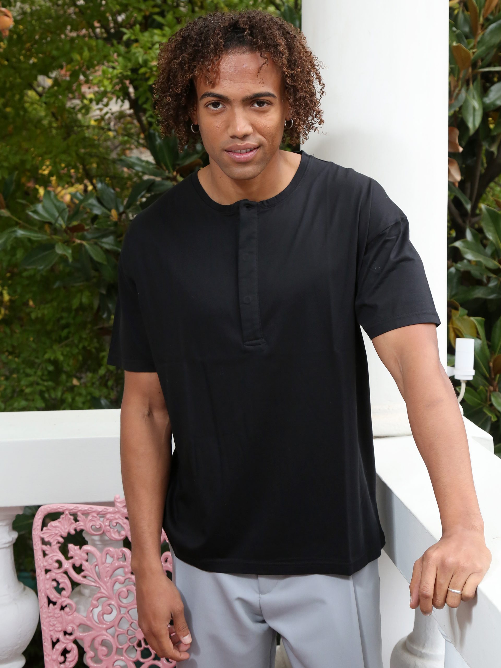 0947 Ανδρικό T-shirt Με Κρυφά Κουμπιά LUCADI 270-210 Μαύρο - Image 1