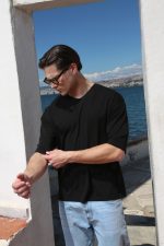 Oversize T-shirt Με V Λαιμό Oscar 207026 Μαύρο - Image 3